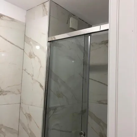 Shkoze,relux Rezidenc Apartment Tirana
